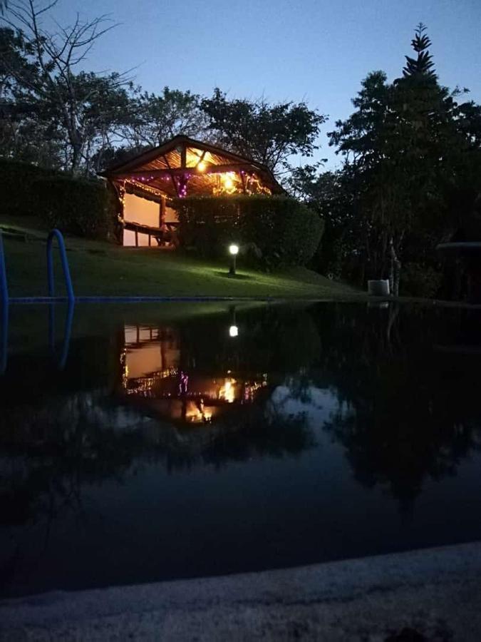 Pochote Lodge Guayabo  Экстерьер фото