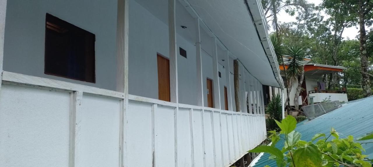 Pochote Lodge Guayabo  Экстерьер фото